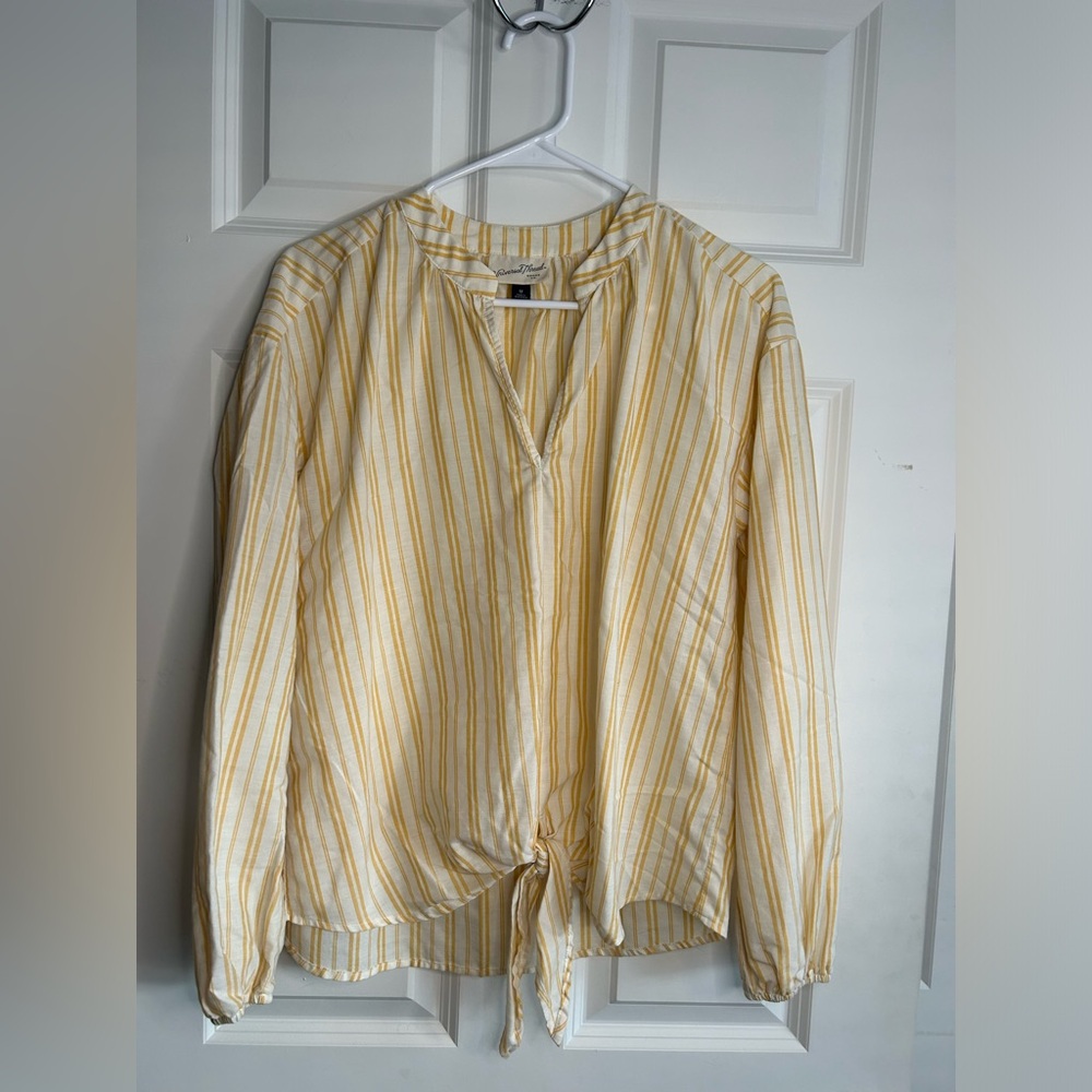 Universal Threads Striped Long Sleeve Top‎